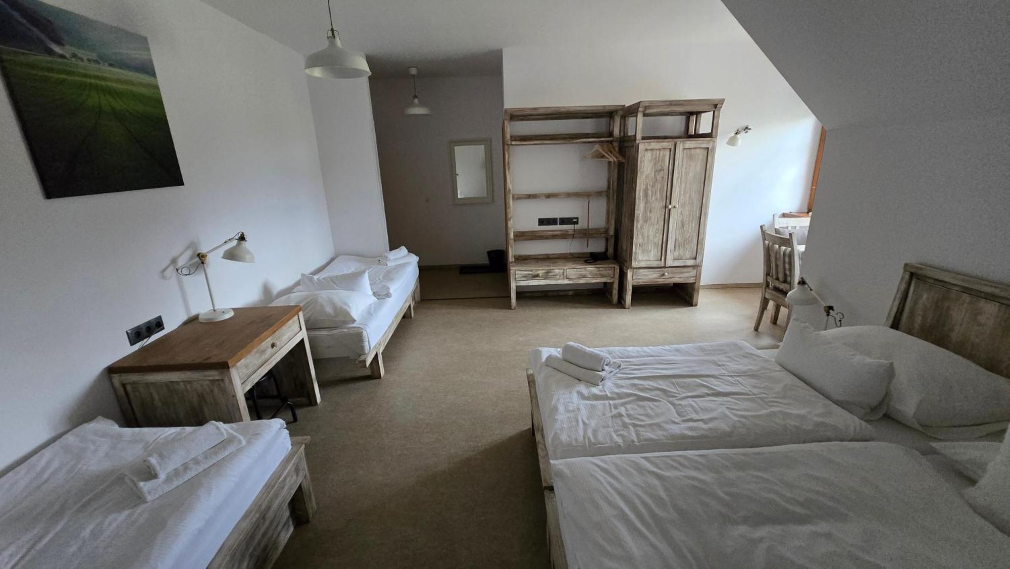 Dvur Perlova Voda Budyne nad Ohri エクステリア 写真