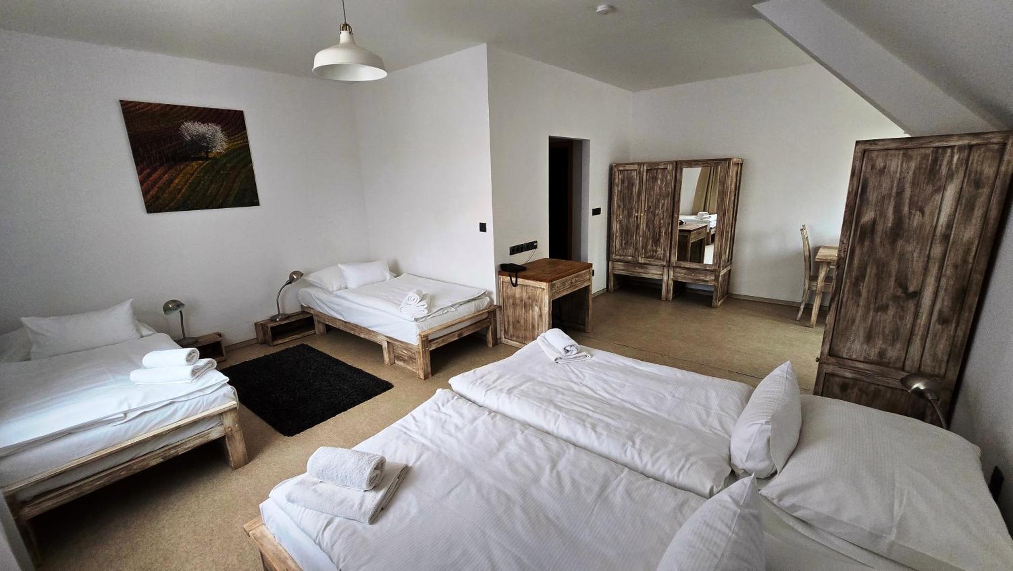 Dvur Perlova Voda Budyne nad Ohri エクステリア 写真