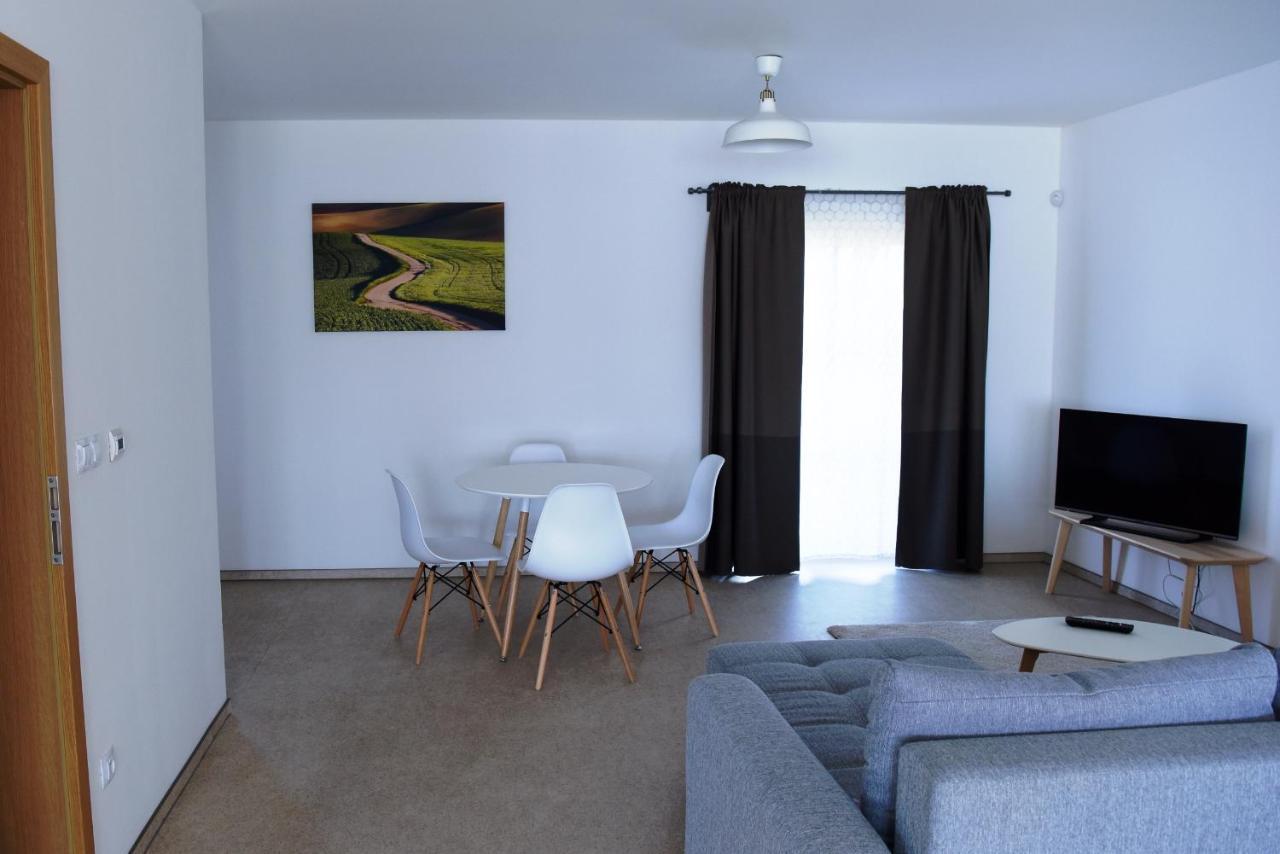 Dvur Perlova Voda Budyne nad Ohri エクステリア 写真