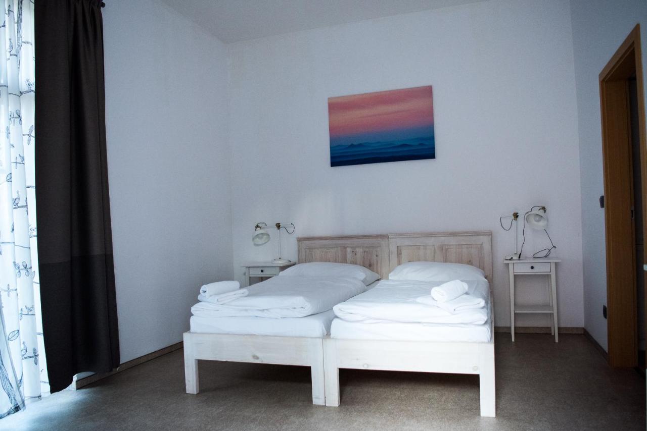 Dvur Perlova Voda Budyne nad Ohri エクステリア 写真