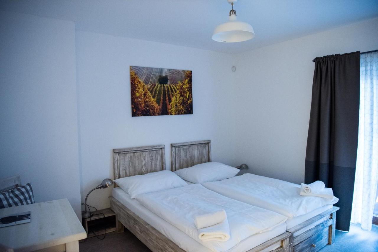 Dvur Perlova Voda Budyne nad Ohri エクステリア 写真